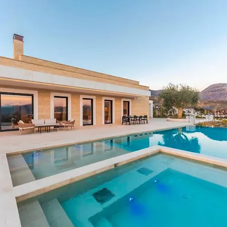New And Modern Holiday Stunning Villa 아파트