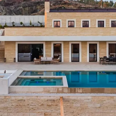 New And Modern Holiday Stunning Villa